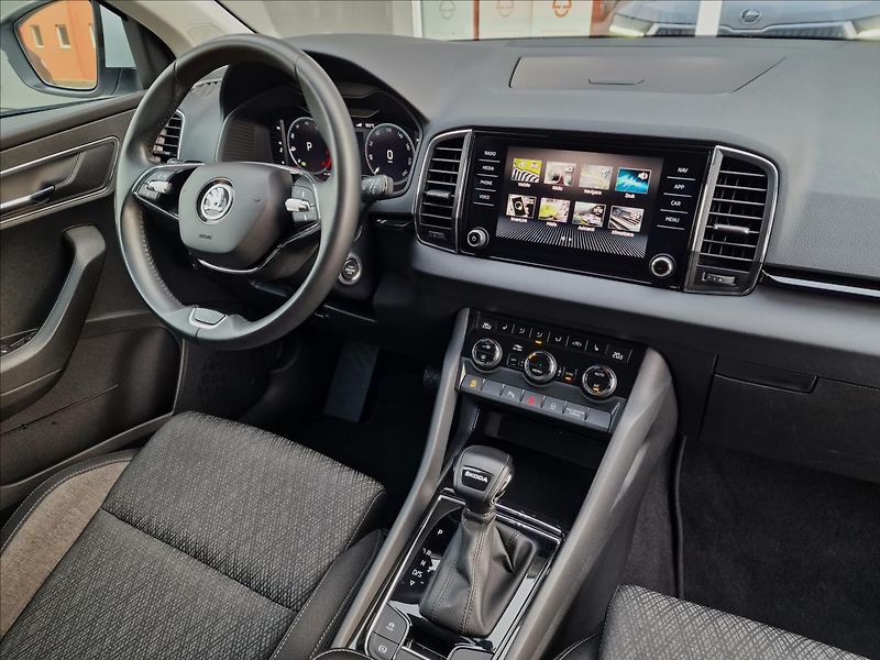 Škoda Karoq 2.0TDI DSG Style,ČR,1.Majitel - fotka 40 z 50
