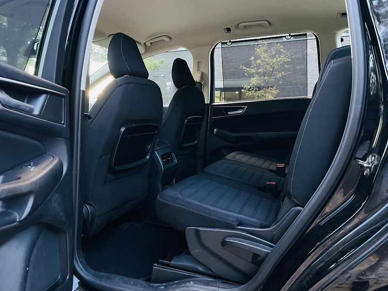Ford Galaxy 2.0TDCi MANUÁL 7MÍST SENZORY - fotka 30 z 46