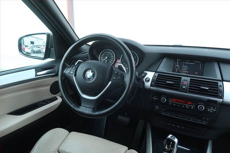 BMW X5 (2013) xDrive30d, 4X4, Automat - fotka 7 z 26