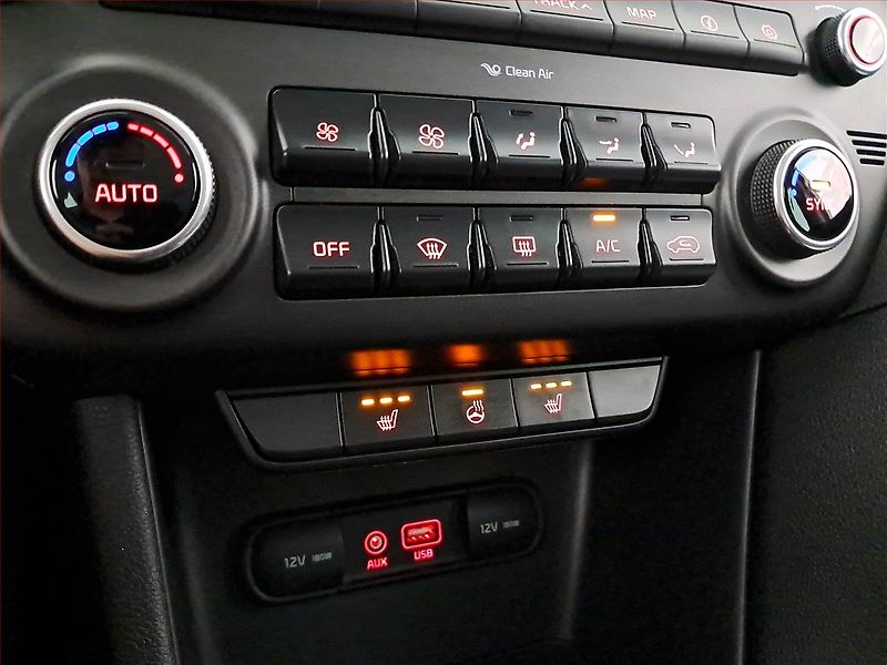 Kia Sportage (2017) 1.6 GDI, Navi, Tempomat - fotka 15 z 17