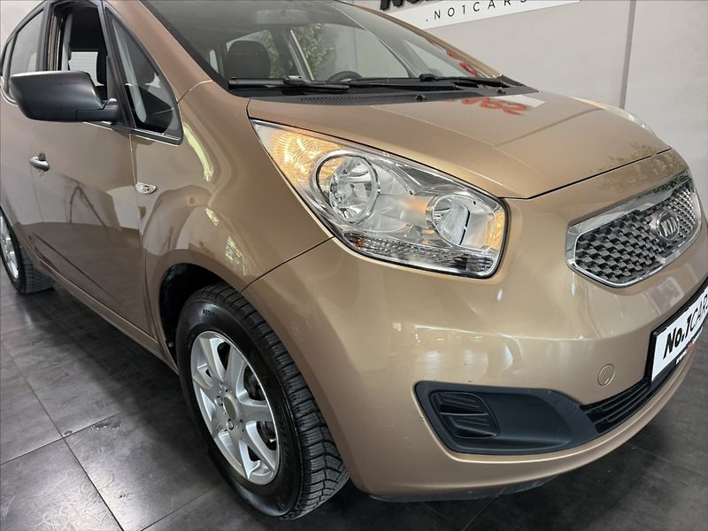 Kia Venga 1,4   i KLIMA NOVÉ ROZVODY - fotka 27 z 30