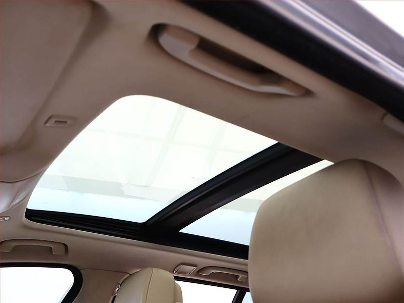 BMW Řada 5 (2012) 530d xDrive, 4X4, Automat - fotka 19 z 21