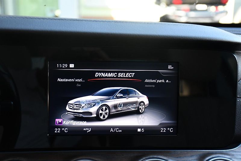 Mercedes-Benz Třídy E 350d - fotka 34 z 42