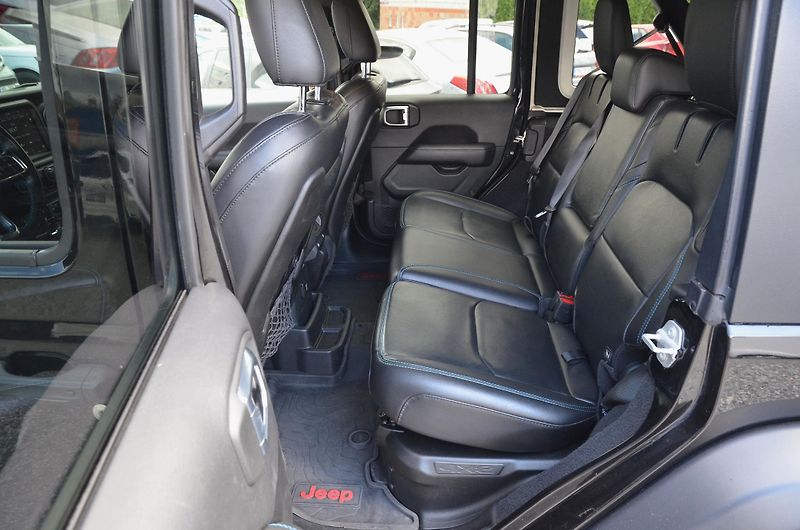 Jeep Wrangler (2022) Rubicon 4xe Unlimited 4x4 / ČR - fotka 13 z 52