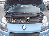 Renault Scénic (2010) ČR 1.5DCI 81KW NAVI – AUTOMAT - náhled 36