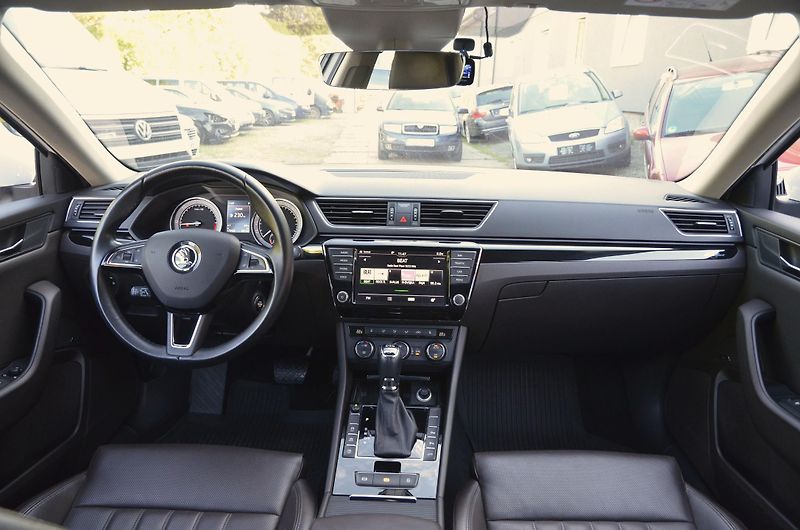 Škoda Superb (2016) 2.0 TDi 140kW 4x4 L&K / 1.MAJ. - fotka 22 z 47