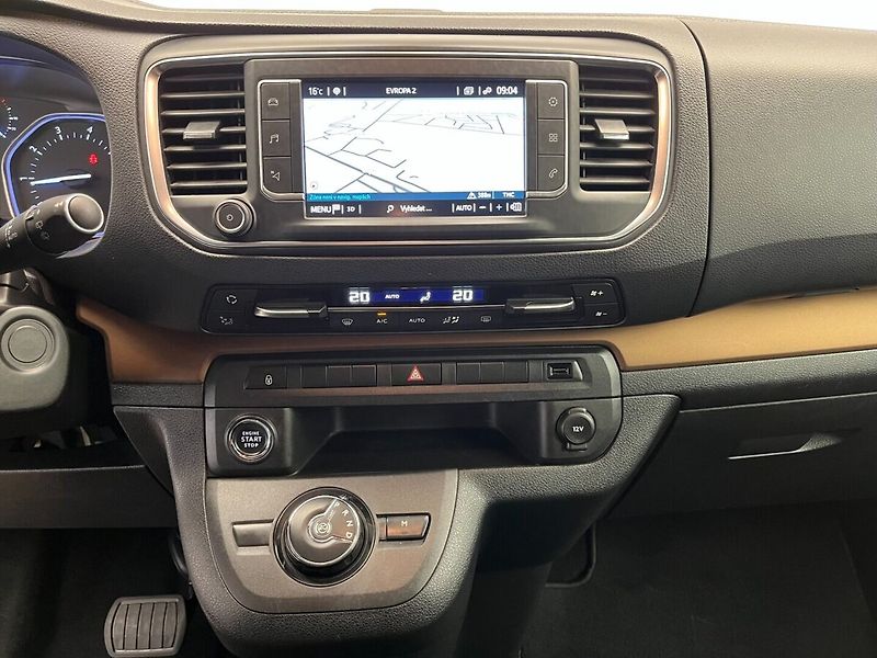 Toyota ProAce Verso Family 2.0 D 8AT Comfort NAVI - fotka 23 z 39