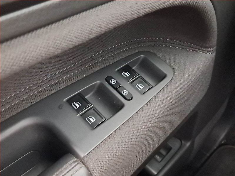 Volkswagen Touareg (2008) 2.5 R5 TDI, 4X4, Automat - fotka 20 z 20