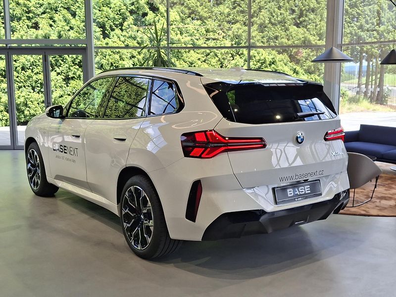 BMW X3 xDrive 30e M Sport - fotka 4 z 25