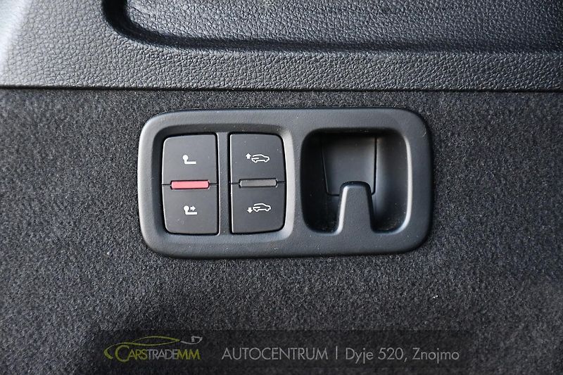 Audi Q7 3.0TDi Q. VZDUCH S-LINE 2xALU - fotka 53 z 60