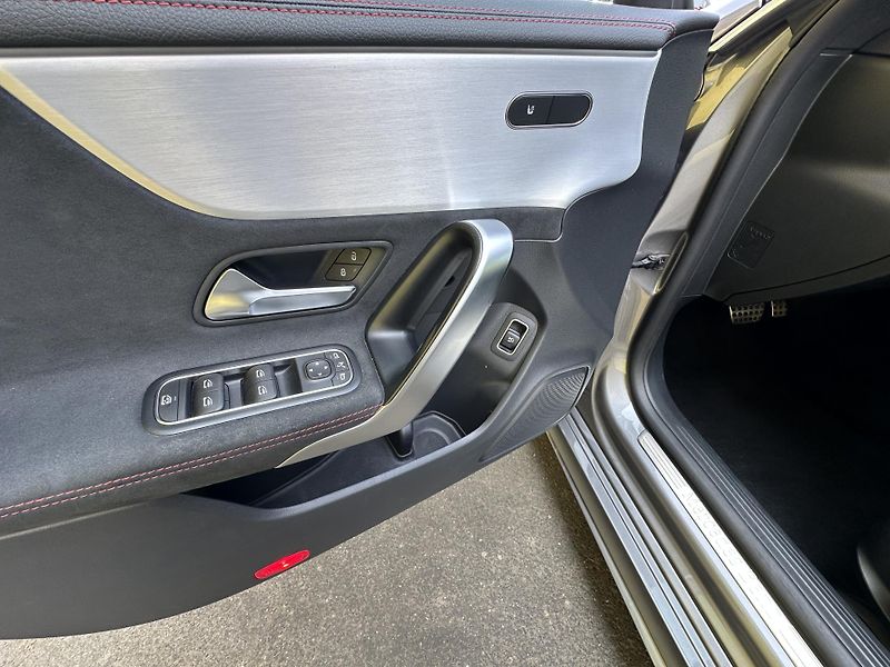 Mercedes-Benz CLA (2023) C180 AMG/PANAROMA/FACELIFT - fotka 5 z 44