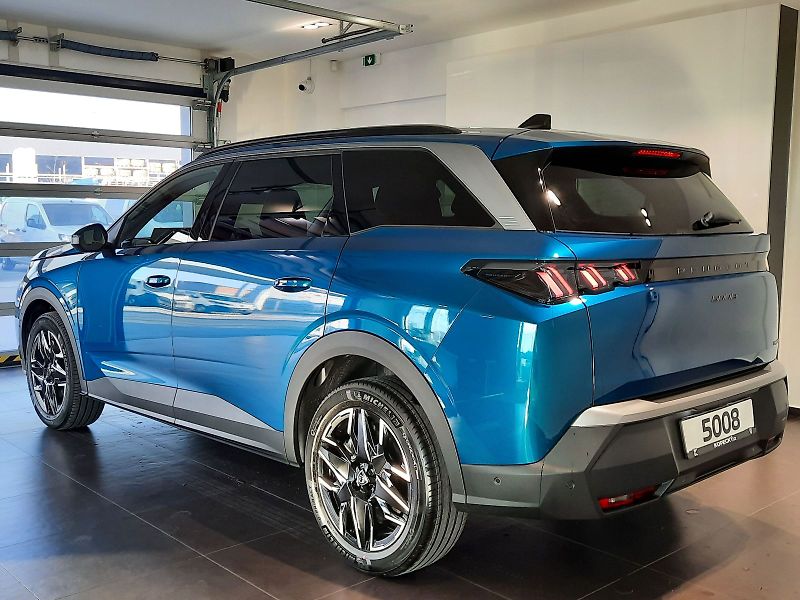 Peugeot 5008 (2025) ALLURE Hybrid 145 e-DCS6 - fotka 7 z 15