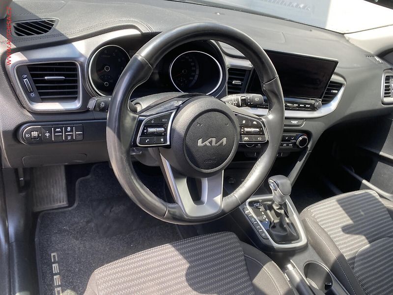 Kia Ceed (2023) 1.5 T-GDi SW, 1.maj,ČR, TOP - fotka 12 z 18