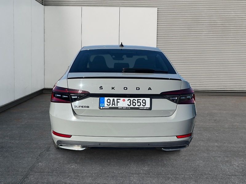 Škoda Superb (2022) SPORTLINE 1.5TSI 110kW DSG TAŽ - fotka 5 z 11