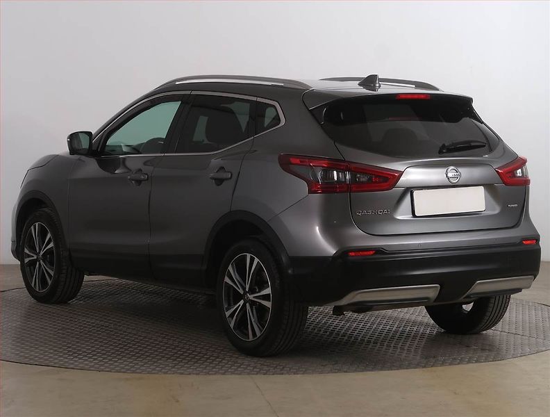 Nissan Qashqai (2019) 1.3 DIG-T, Serv.kniha, Navi - fotka 4 z 18