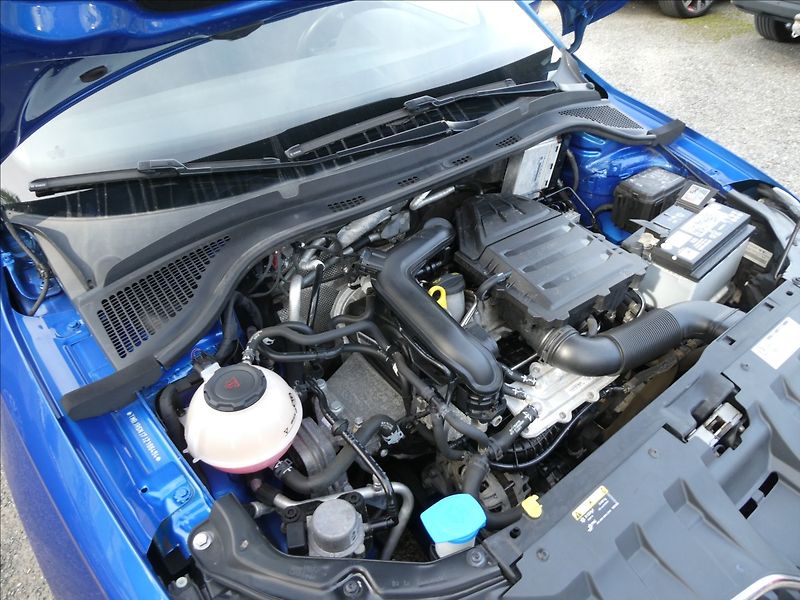 Škoda Fabia 1,0 TSi 81kW STYLE,ČR,navigace - fotka 37 z 39