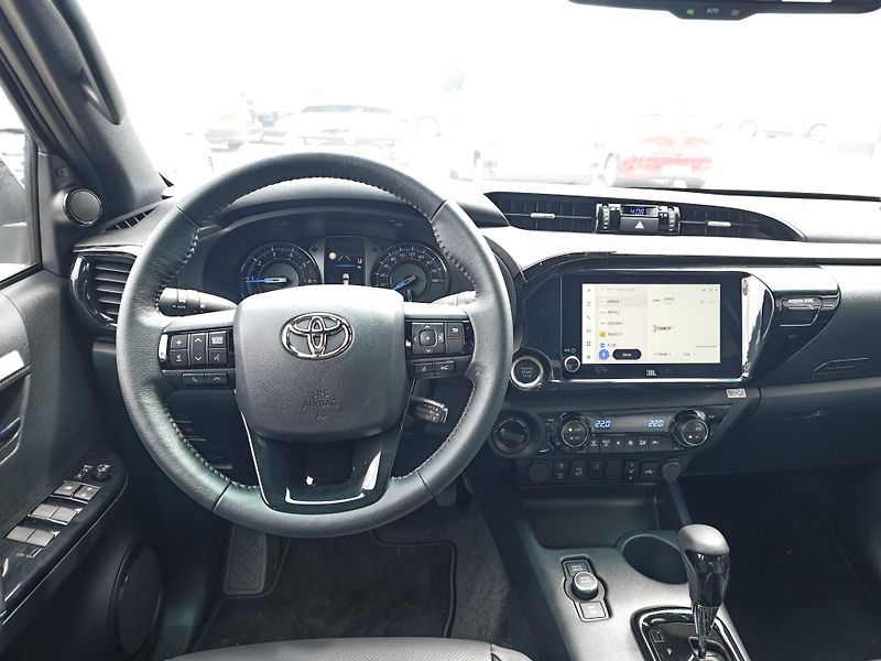 Toyota Hilux (2025) 2.8 D (204 k), 4x4 Invincible - fotka 9 z 18