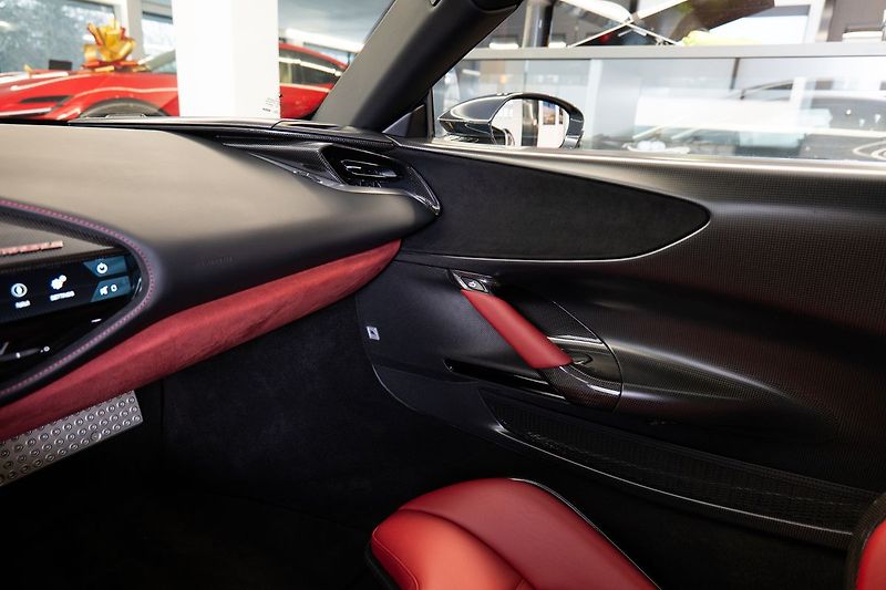 Ferrari SF90 Asseto Fiorano Karbo/JBL - fotka 15 z 26