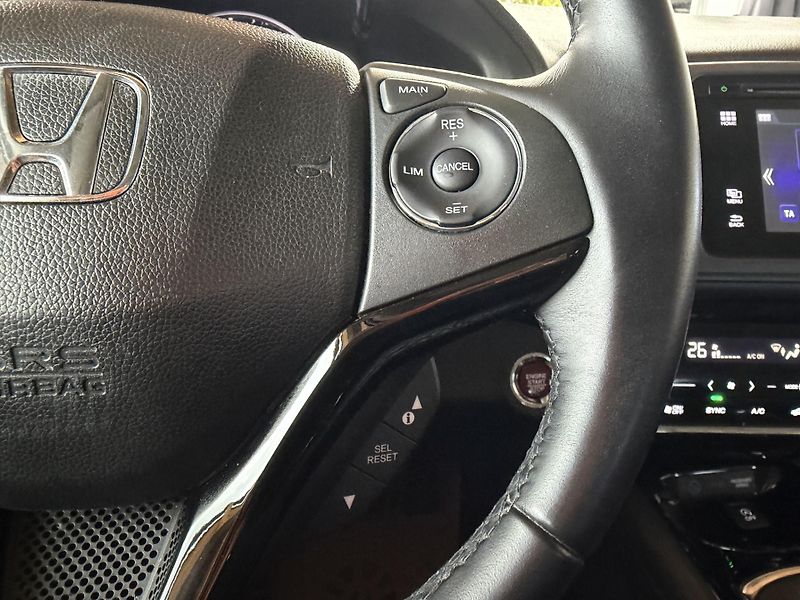 Honda HR-V 1.6 i-DTEC Executive - fotka 19 z 25