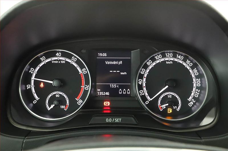 Škoda Fabia (2022) Ambition 1.0 TSI, ČR,1.maj - fotka 8 z 13