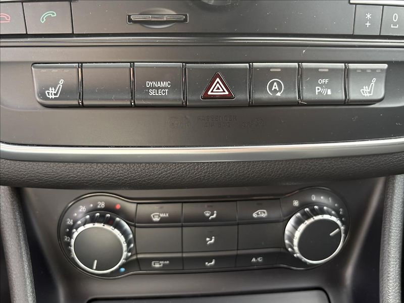 Mercedes-Benz CLA 2,2 220d 130kW,Bi-Xen,Kamera - fotka 11 z 35