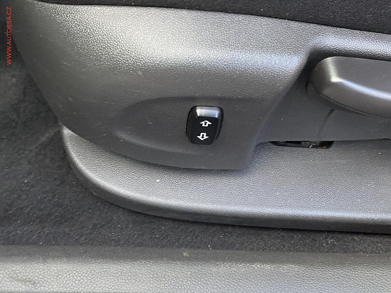 Opel Astra (2016) 1.4 T, ČR, AC, TZ, park.asist - fotka 12 z 19