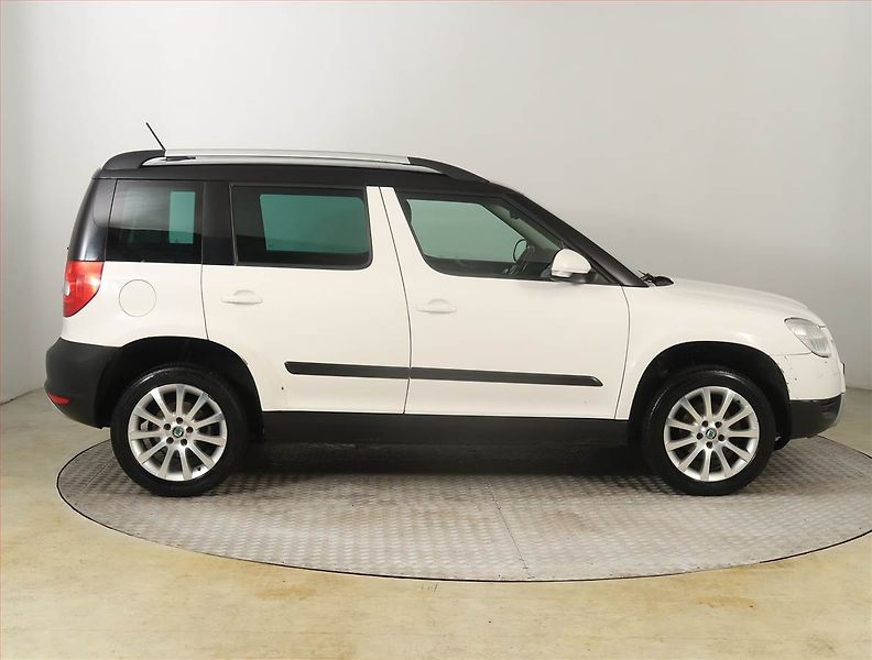 Škoda Yeti (2011) Ambition 1.4 TSI, Serv.kniha - fotka 6 z 21