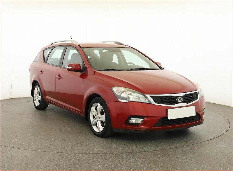 Kia Ceed (2011) 1.6 CRDi, Serv.kniha, nová STK - fotografie inzerátu