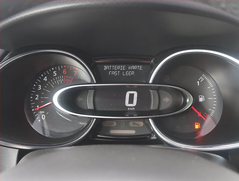 Renault Clio (2017) Limited 1.2 16V, Serv.kniha - fotka 11 z 13