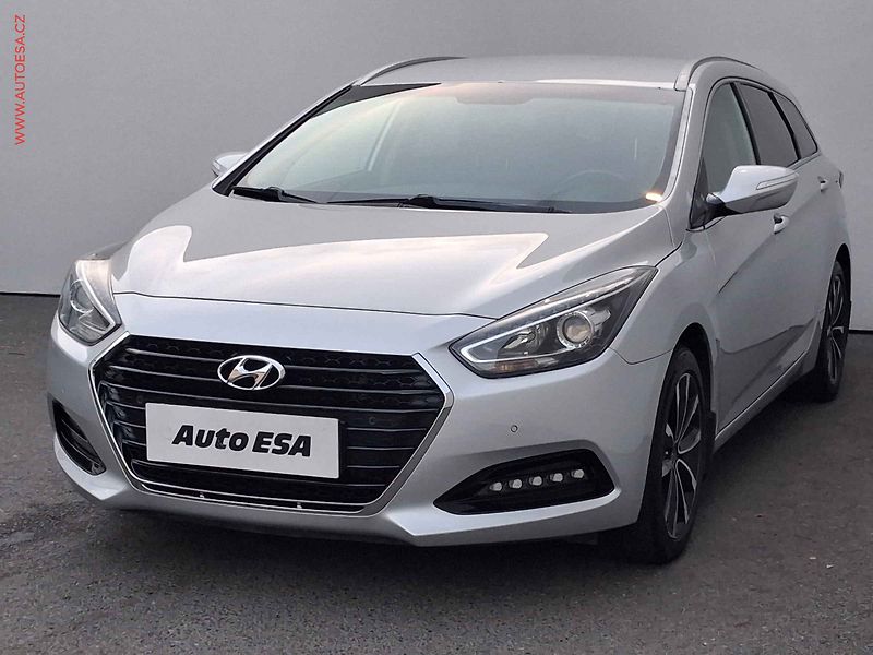 Hyundai i40 (2015) 1.7CRDi, ČR, AC - fotka 3 z 18