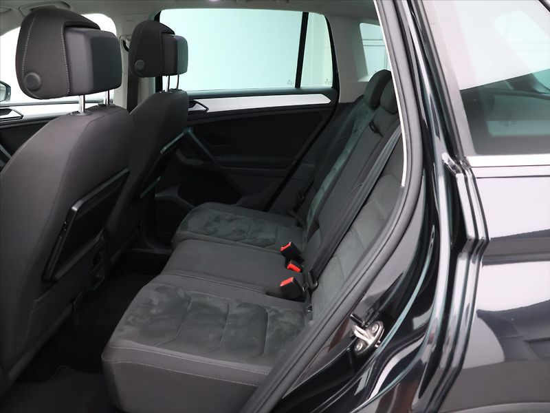 Volkswagen Tiguan 2,0 TDI 110kW DSG Navi Tažné - fotka 13 z 27