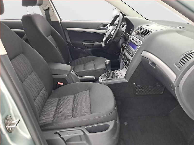 Škoda Octavia (2010) 1.6 TDI, Serv.kniha, Tempomat - fotka 9 z 17