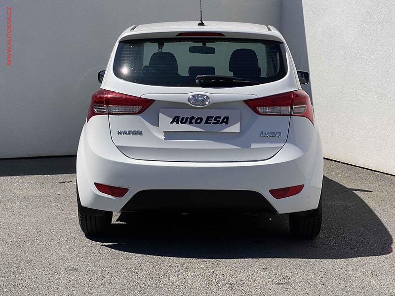 Hyundai ix20 (2017) 1.4i, ČR, Klima - fotka 5 z 16