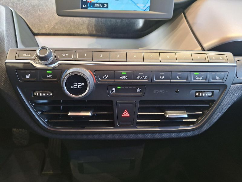BMW i3 120Ah - fotka 12 z 17