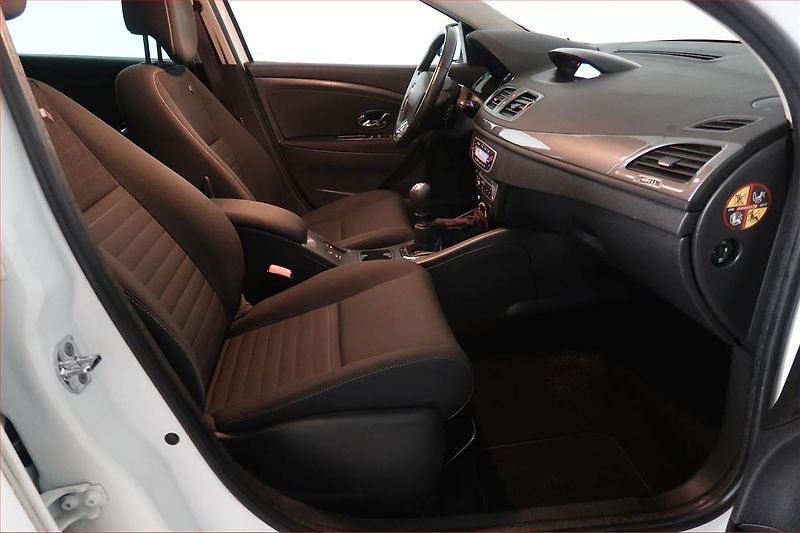 Renault Mégane (2016) 1.2 TCe, po STK, slušný stav - fotka 9 z 18