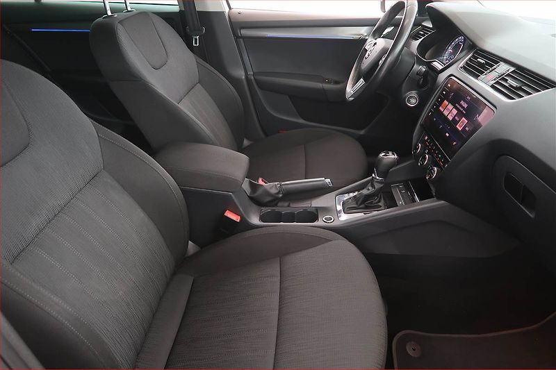 Škoda Octavia (2019) Style 2.0 TDI, Automat, Navi - fotka 9 z 17