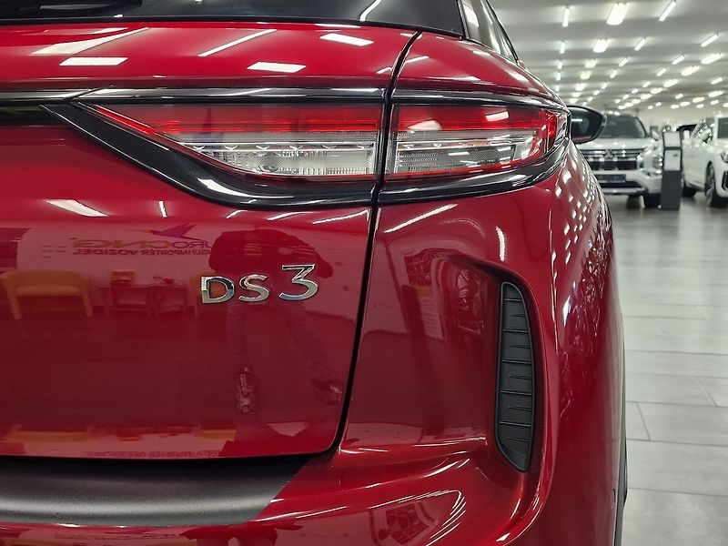 DS Automobiles DS3 Crossback (2023) 54 kWh Exclusive | Záruka - fotka 14 z 58