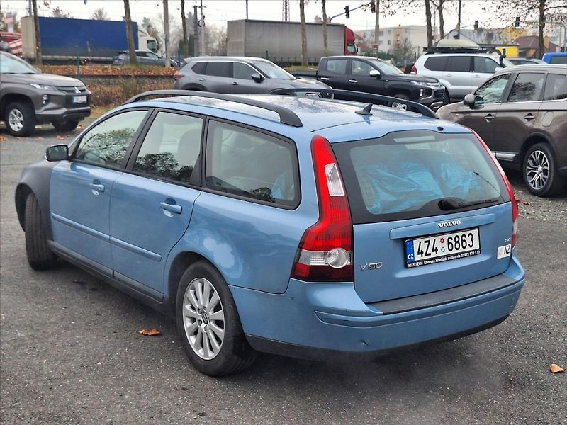 Volvo V50 2,4 i  CZ V5 dvě sady kol - fotka 6 z 12
