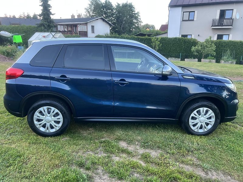 Suzuki Vitara 1,6 88KW,4x4,NAVI,PANORAMA - fotka 8 z 47