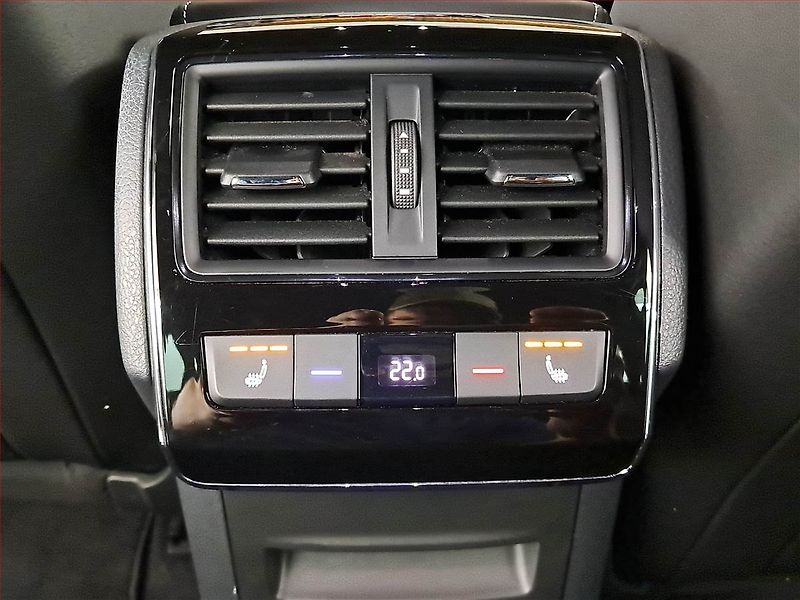 Škoda Superb (2023) Sportline 2.0 TSI - fotka 18 z 25