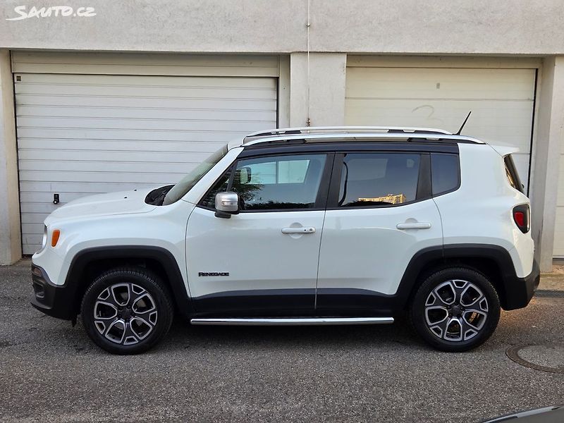 Jeep Renegade (2015) 2.0 CRD 4x4 Limited Aut Pano - fotka 3 z 43