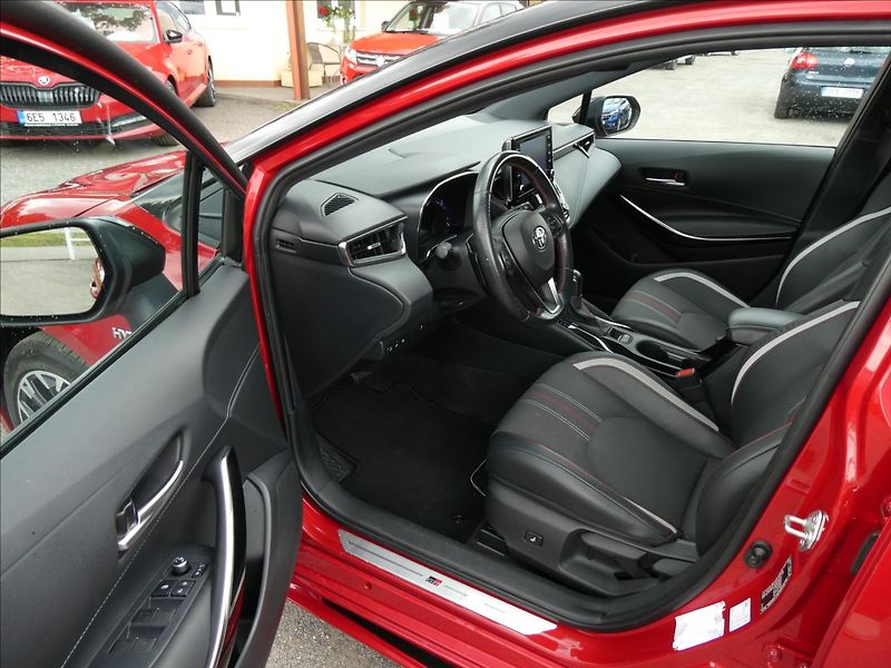 Toyota Corolla 2,0 Hybrid e-CVT GR Sport 112k - fotka 15 z 44