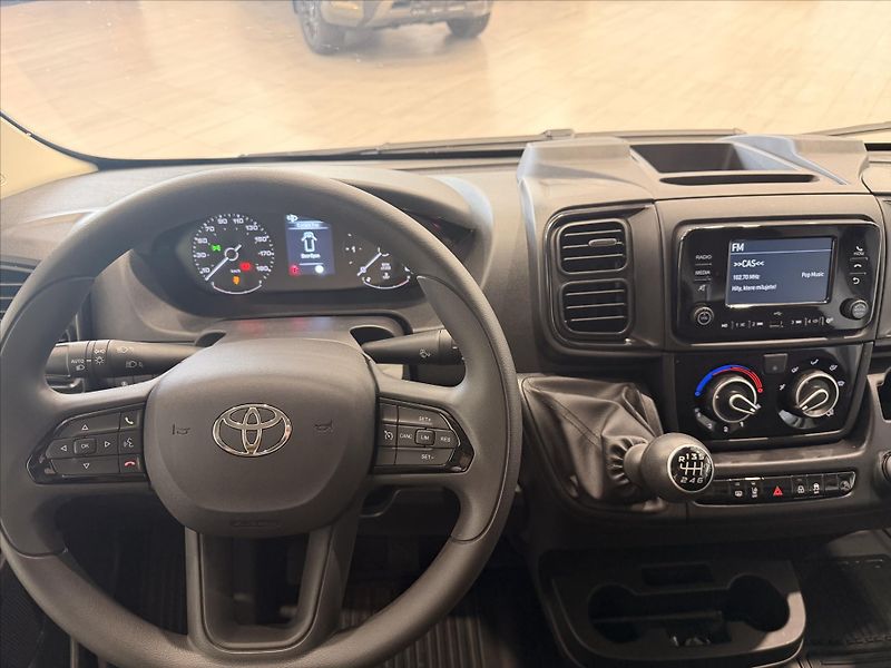 Toyota ProAce (2025) 2,2 Diesel (120hp) 6MT  MAX Ac - fotka 7 z 8