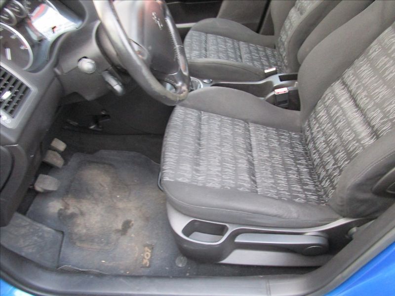 Peugeot 307 1.6HDi  aut. Klima - fotka 11 z 37