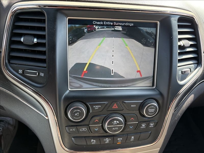 Jeep Grand Cherokee 3,0 CRD 184KW SUMMIT ČR.1.MAJ. - fotka 13 z 38