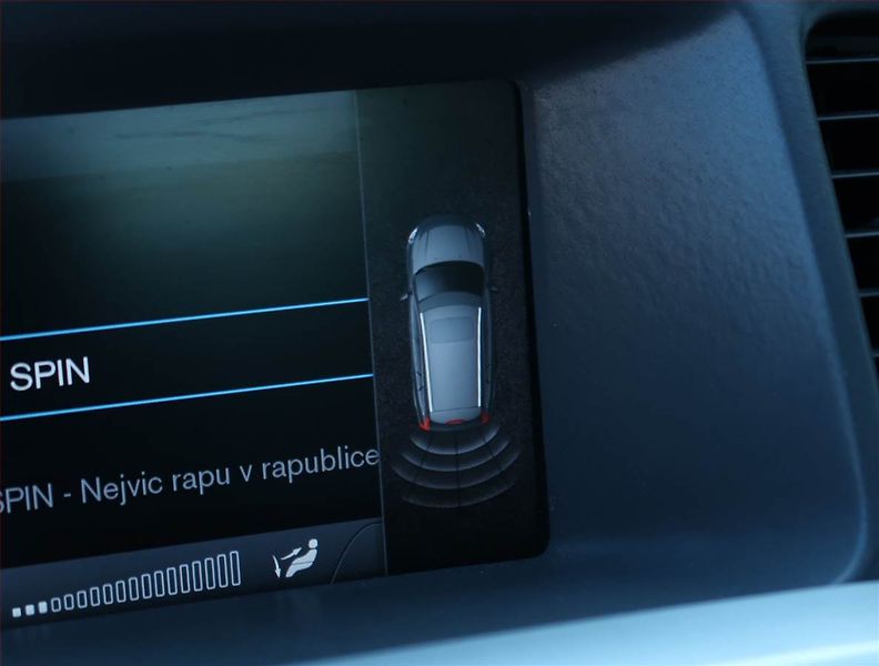 Volvo V60 (2011) D3 2.0, Automat, Navi - fotka 19 z 22