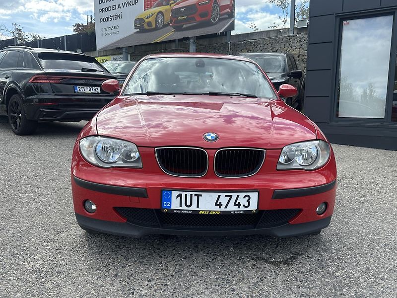 BMW Řada 1 (2006) BMW 116 2006 - fotka 2 z 16