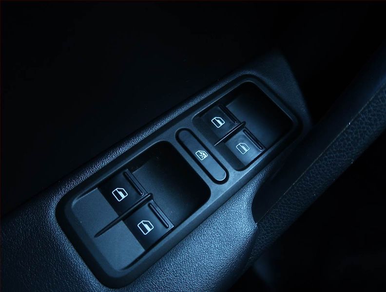 Škoda Yeti (2011) Ambition 1.4 TSI, Serv.kniha - fotka 18 z 21