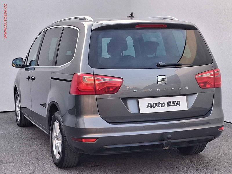 Seat Alhambra (2014) 2.0 TDi, Style, TZ, panor - fotka 6 z 19