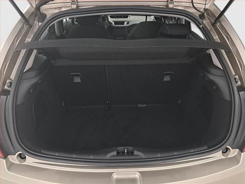 Citroën C3 (2011) 1.4 i, ČR,1.maj, po STK, Tažné - fotka 13 z 15